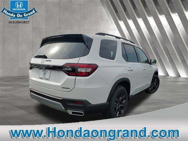 new 2025 Honda Pilot car, priced at $49,122