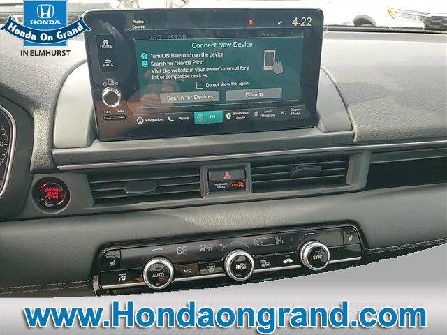 new 2025 Honda Pilot car, priced at $49,122