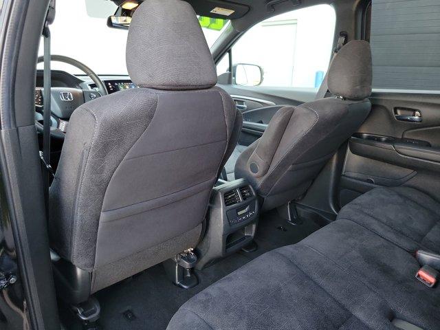 used 2022 Honda Pilot car, priced at $30,699