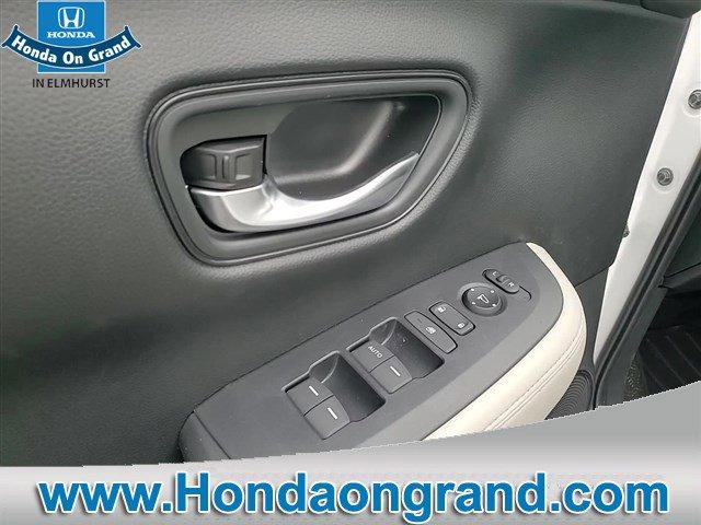 new 2025 Honda HR-V car, priced at $27,555