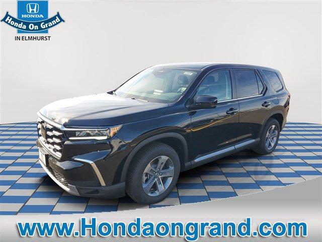 new 2025 Honda Pilot car, priced at $44,816