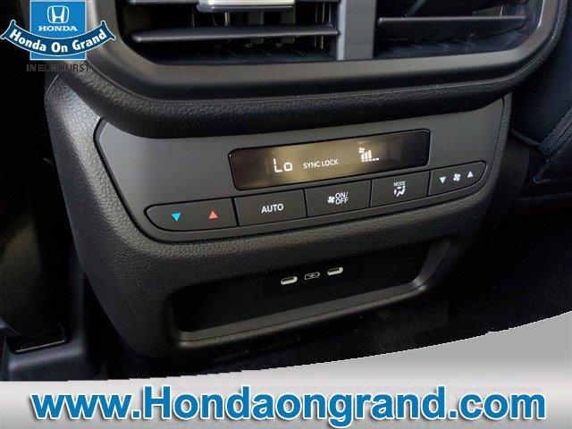 new 2025 Honda Pilot car, priced at $44,816