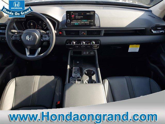 new 2025 Honda Pilot car, priced at $44,816