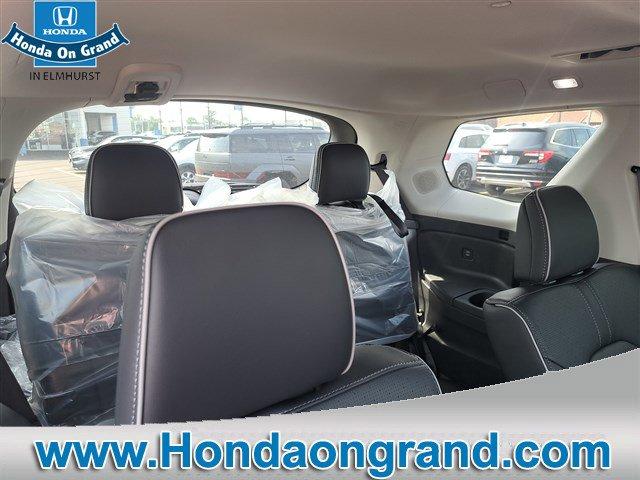 new 2025 Honda Pilot car, priced at $50,850