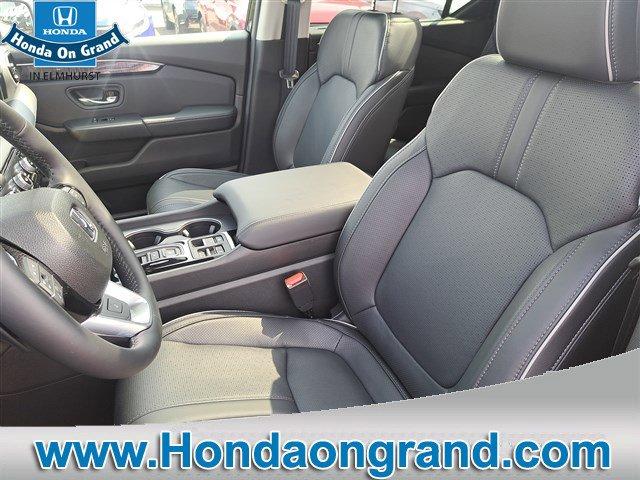 new 2025 Honda Pilot car, priced at $50,850
