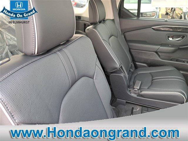 new 2025 Honda Pilot car, priced at $50,850