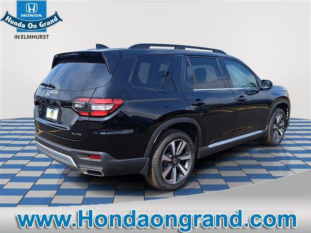 new 2025 Honda Pilot car, priced at $50,850