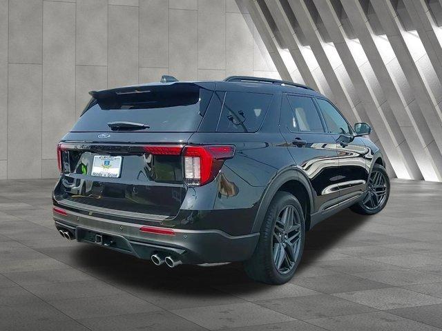 used 2025 Ford Explorer car, priced at $51,999
