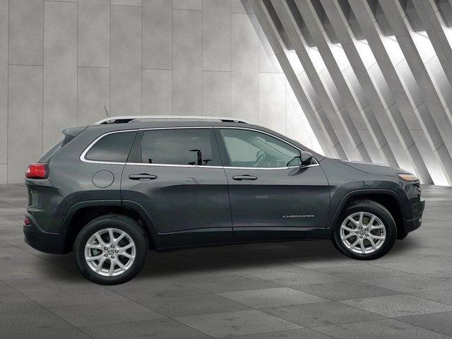 used 2016 Jeep Cherokee car