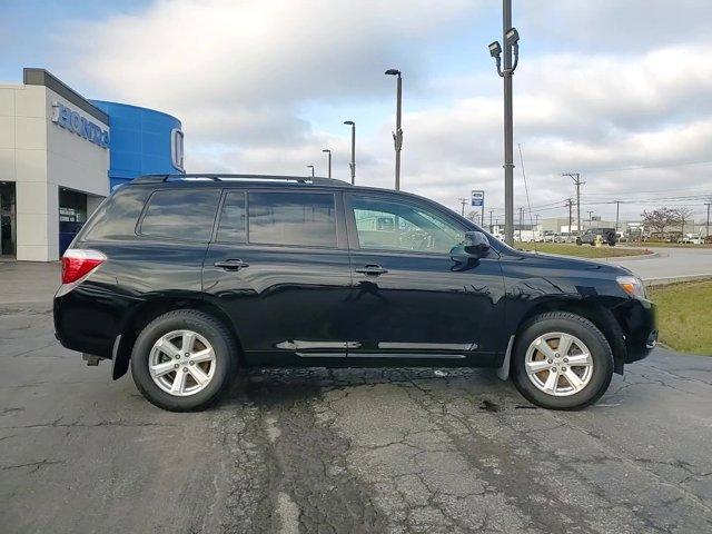 used 2010 Toyota Highlander car, priced at $9,992