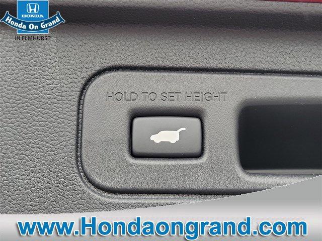 new 2025 Honda Pilot car, priced at $52,575