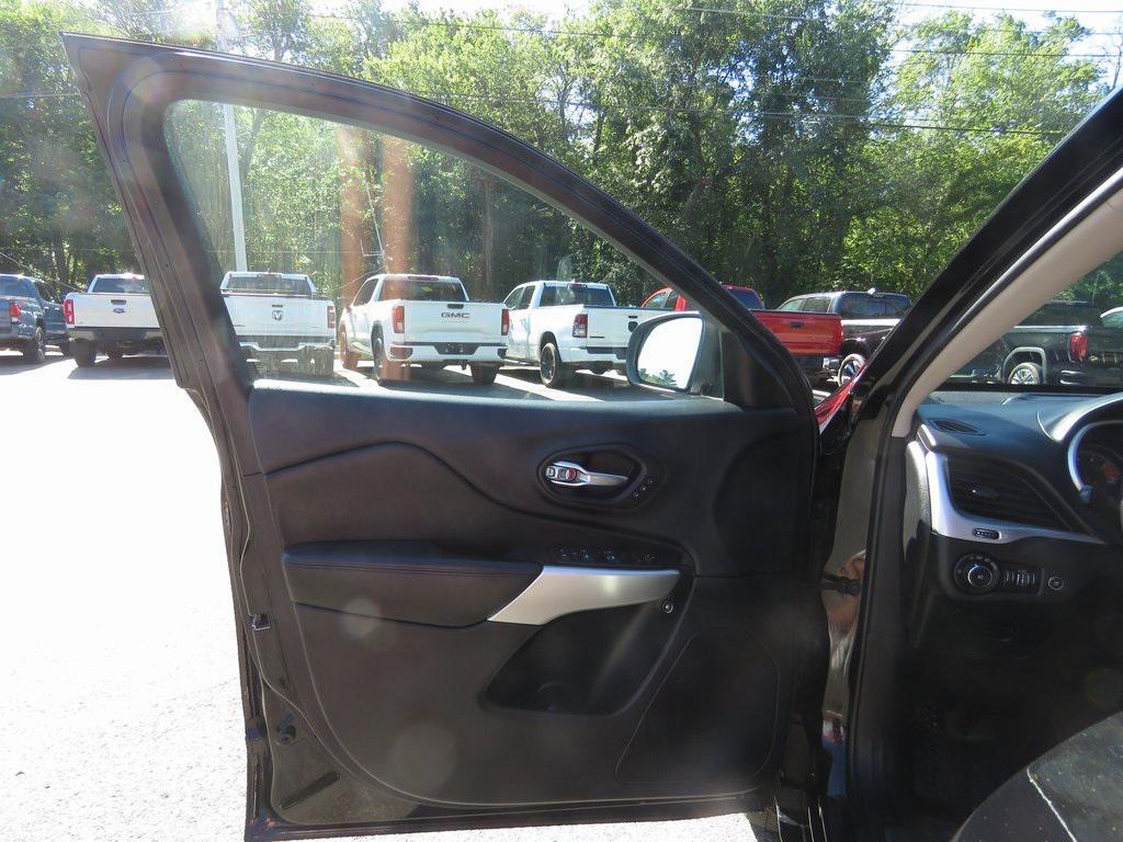 used 2018 Jeep Cherokee car, priced at $19,698