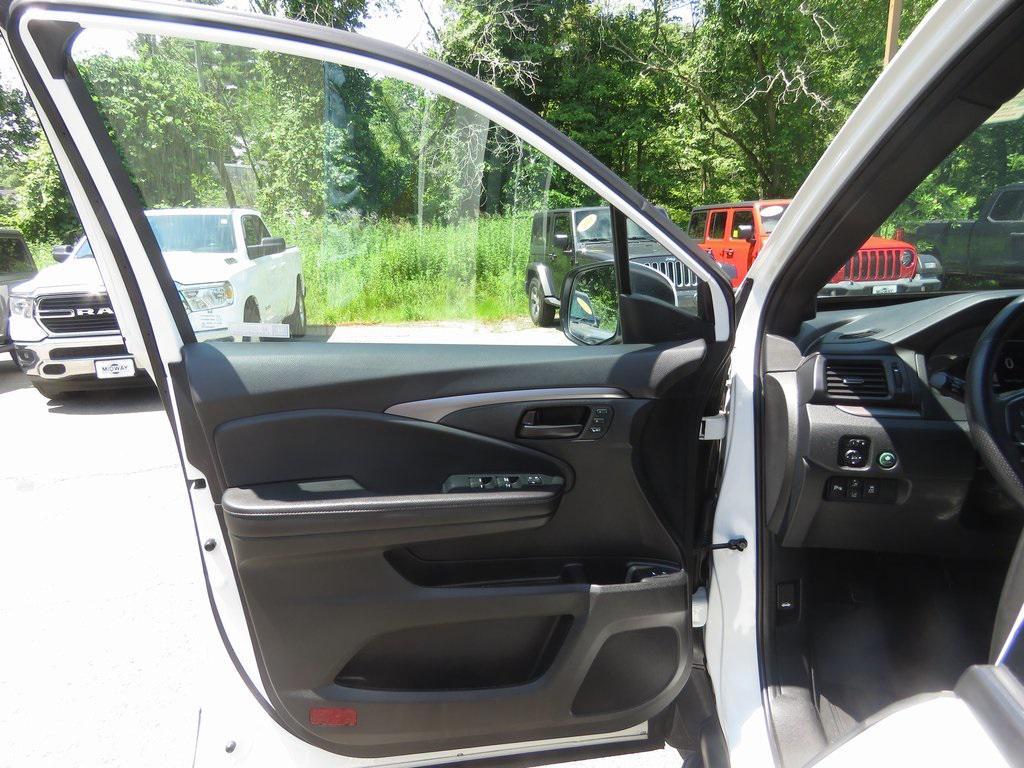 used 2022 Honda Passport car, priced at $29,334