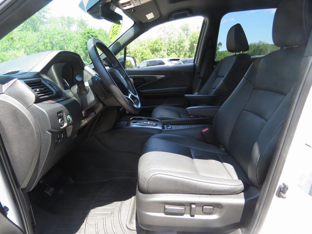 used 2022 Honda Passport car, priced at $29,334
