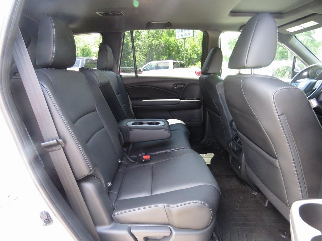 used 2022 Honda Passport car, priced at $29,334