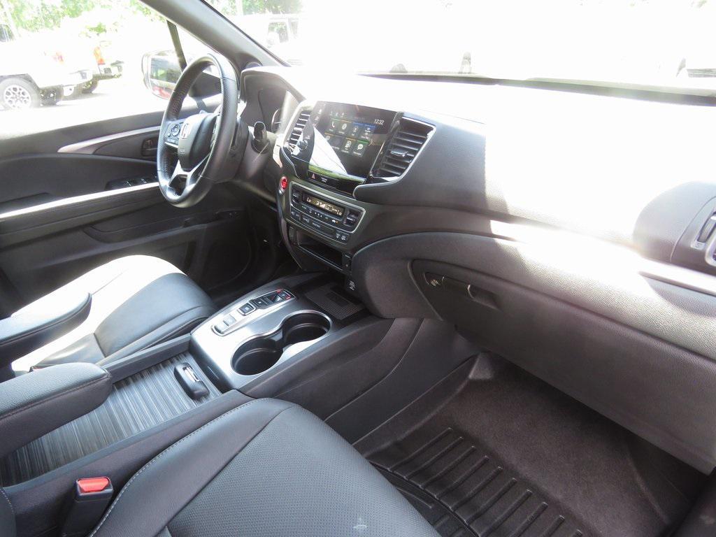 used 2022 Honda Passport car, priced at $29,334