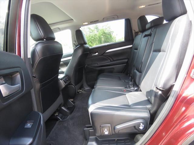 used 2016 Toyota Highlander car, priced at $22,459