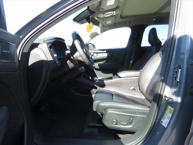 used 2023 Volvo XC40 car, priced at $31,455