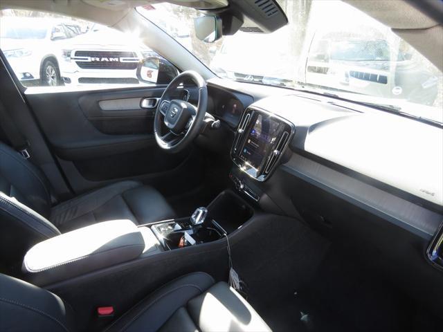 used 2023 Volvo XC40 car, priced at $31,455