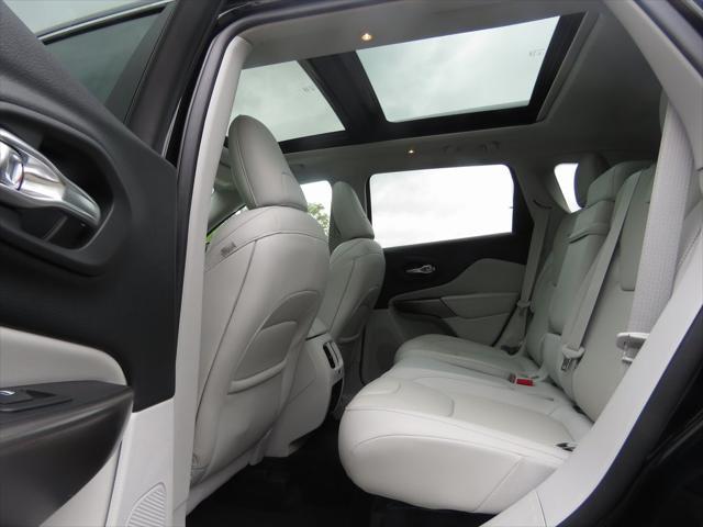 used 2019 Jeep Cherokee car, priced at $19,673