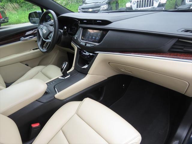 used 2017 Cadillac XT5 car, priced at $14,454