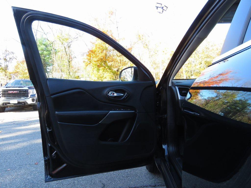 used 2021 Jeep Cherokee car, priced at $22,255