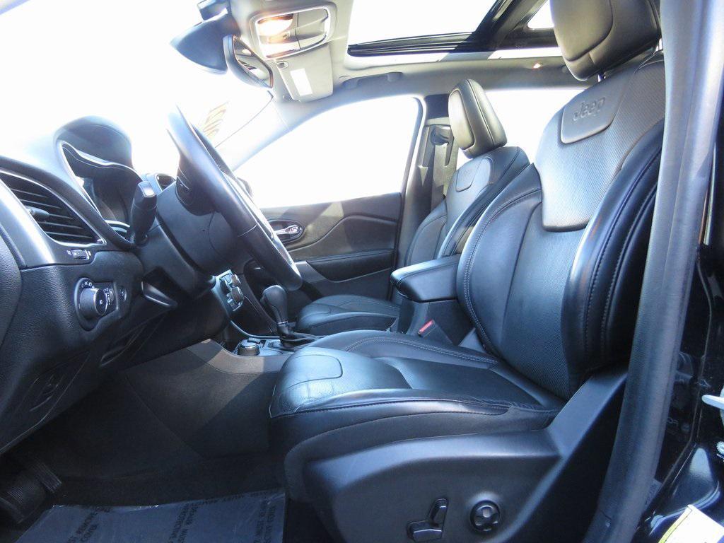 used 2021 Jeep Cherokee car, priced at $22,255