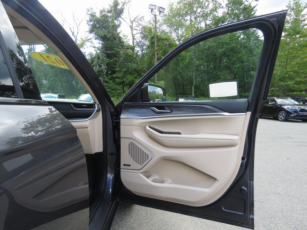 used 2021 Jeep Grand Cherokee L car, priced at $30,319