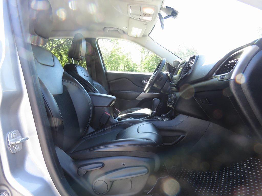 used 2019 Jeep Cherokee car, priced at $13,874