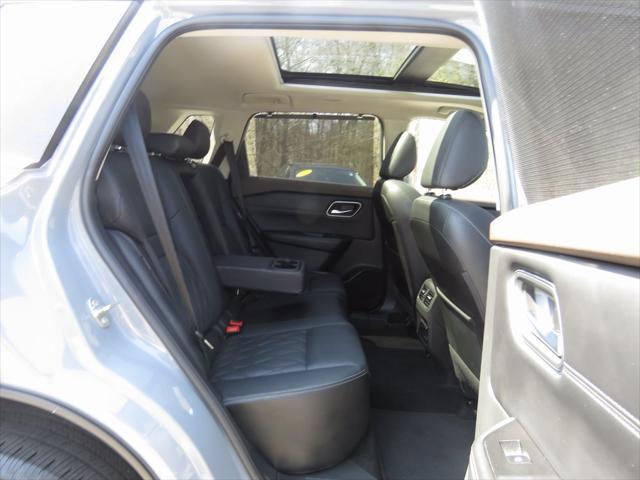 used 2021 Nissan Rogue car, priced at $27,467