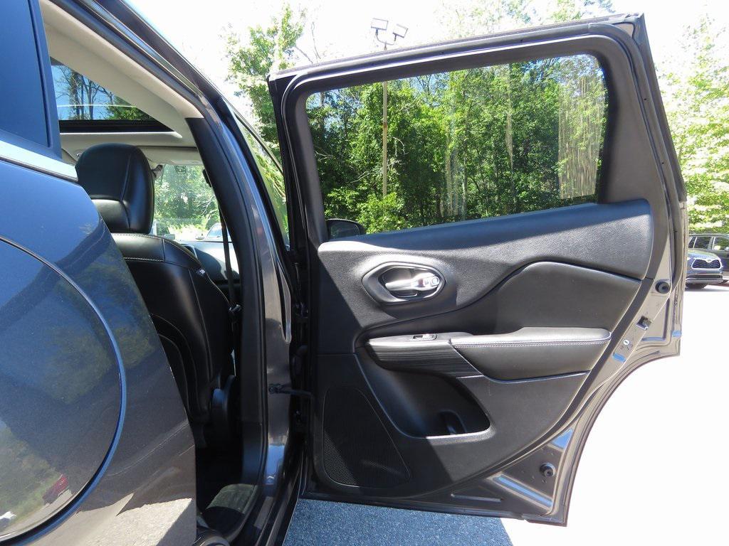 used 2016 Jeep Cherokee car, priced at $13,760