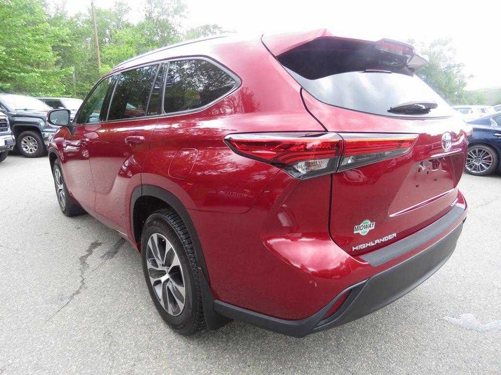used 2020 Toyota Highlander car, priced at $28,522