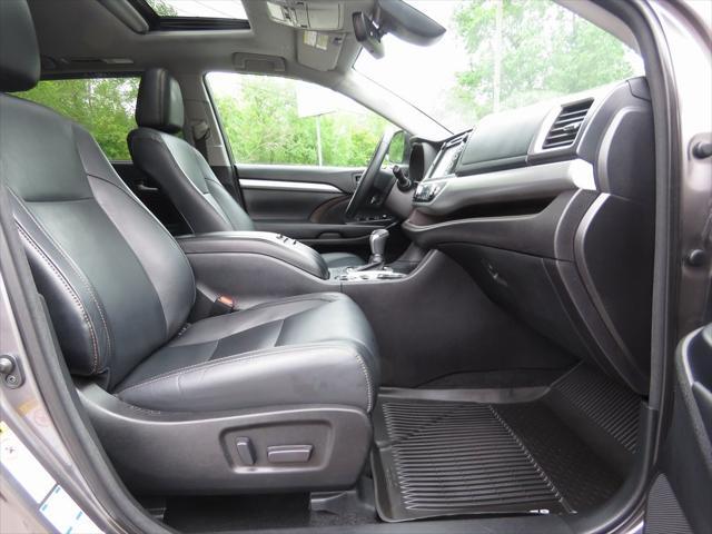 used 2018 Toyota Highlander car, priced at $25,777