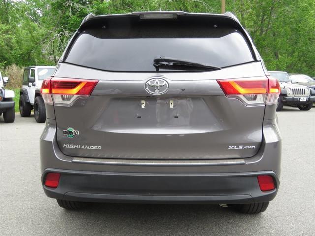 used 2018 Toyota Highlander car, priced at $25,777
