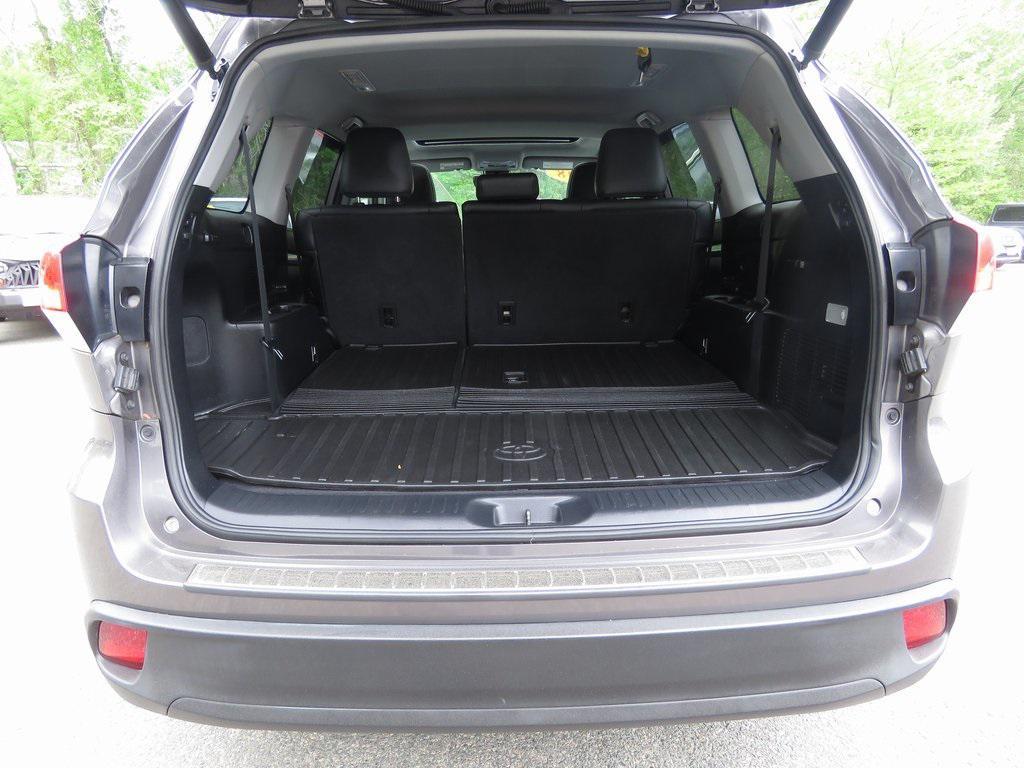 used 2018 Toyota Highlander car, priced at $25,583