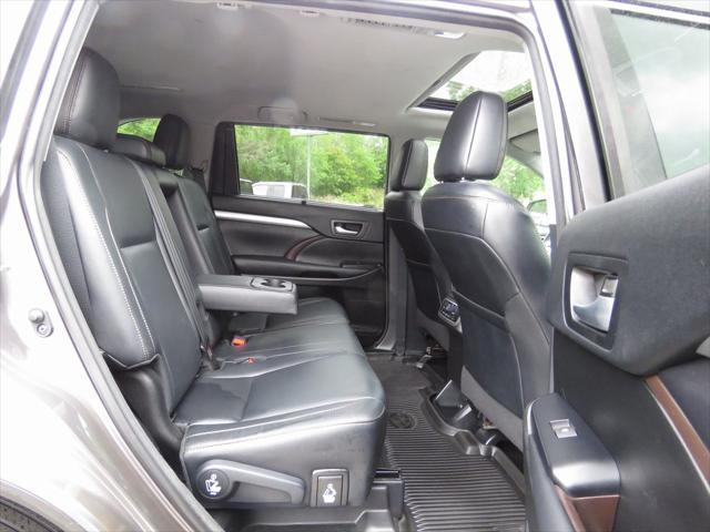 used 2018 Toyota Highlander car, priced at $25,777