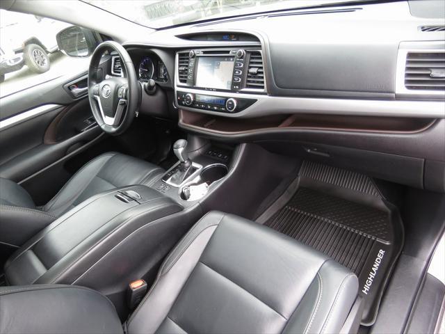 used 2018 Toyota Highlander car, priced at $25,777