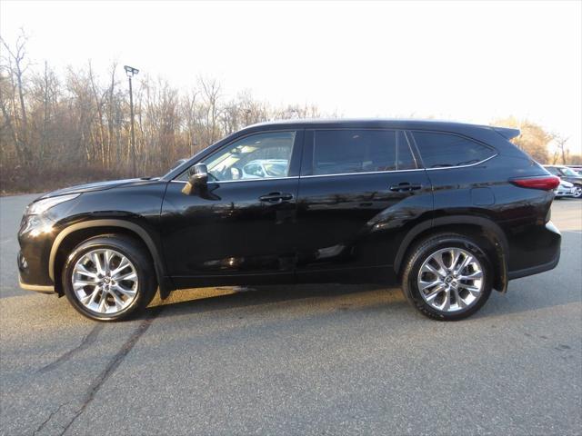 used 2021 Toyota Highlander car, priced at $32,769