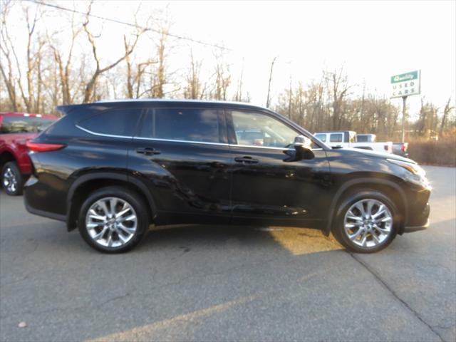 used 2021 Toyota Highlander car, priced at $32,769