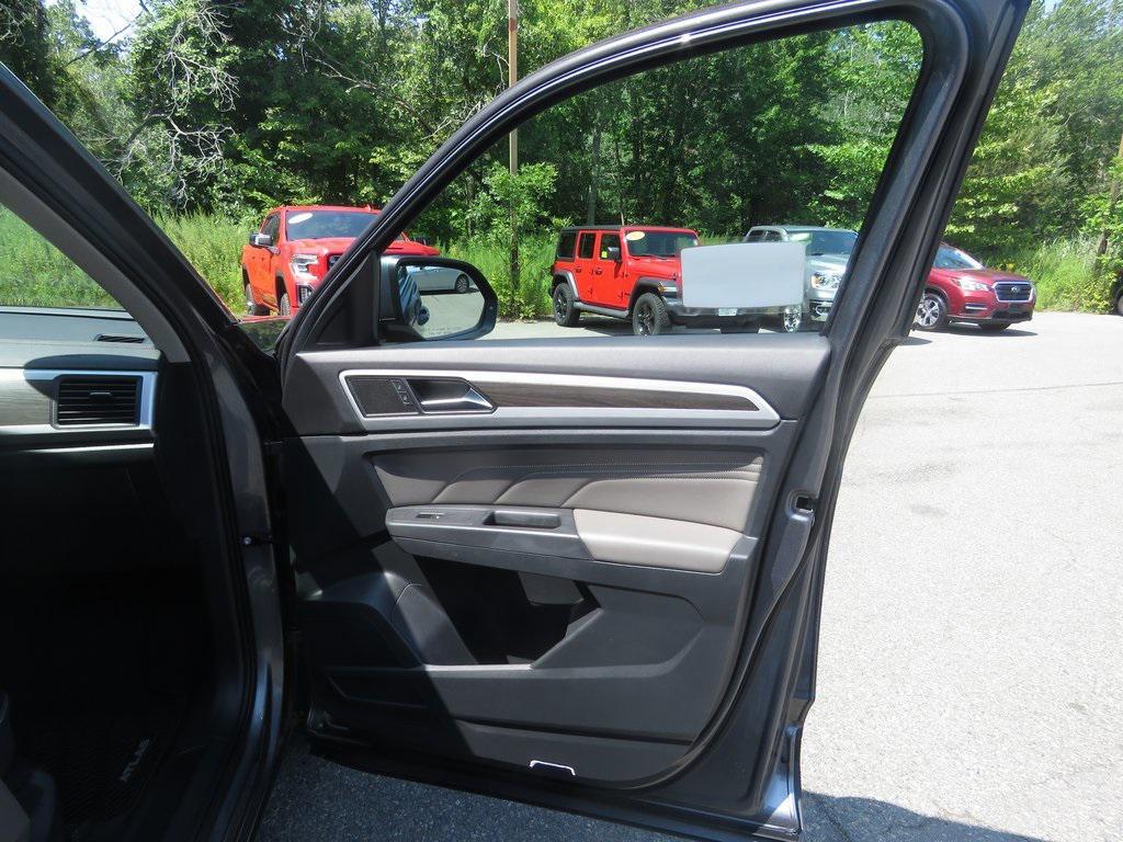 used 2022 Volkswagen Atlas car, priced at $25,316