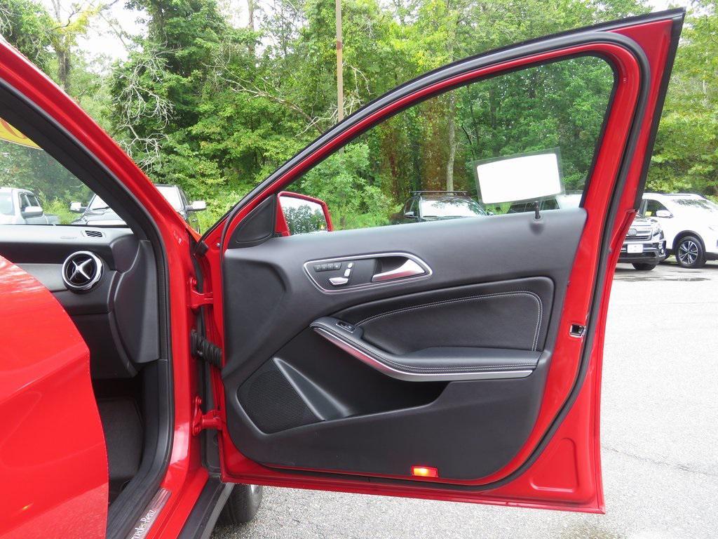 used 2018 Mercedes-Benz GLA 250 car, priced at $17,586