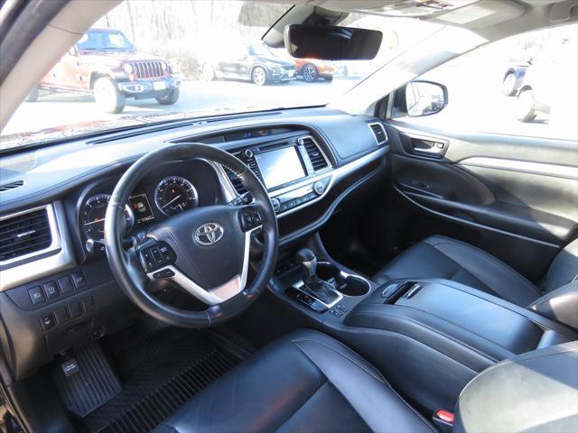 used 2019 Toyota Highlander car, priced at $22,570