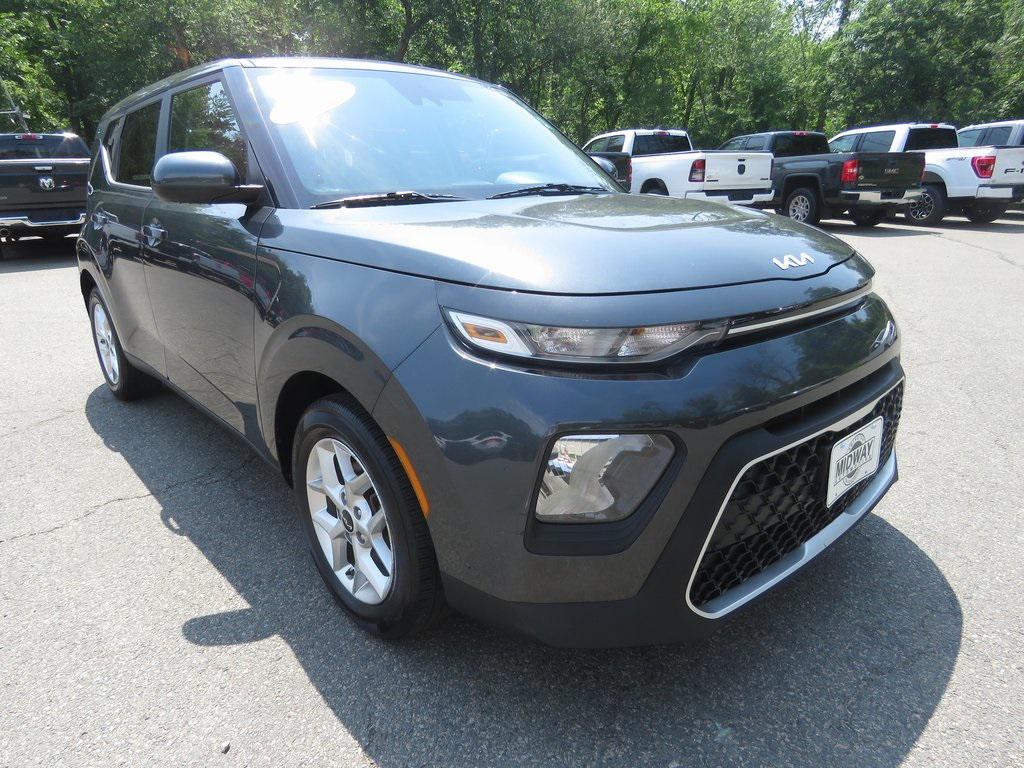 used 2022 Kia Soul car, priced at $15,476