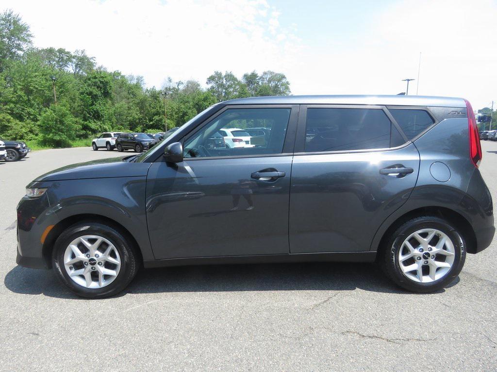 used 2022 Kia Soul car, priced at $15,476