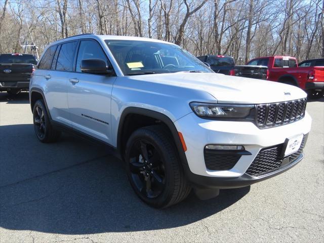 used 2024 Jeep Grand Cherokee car, priced at $40,450