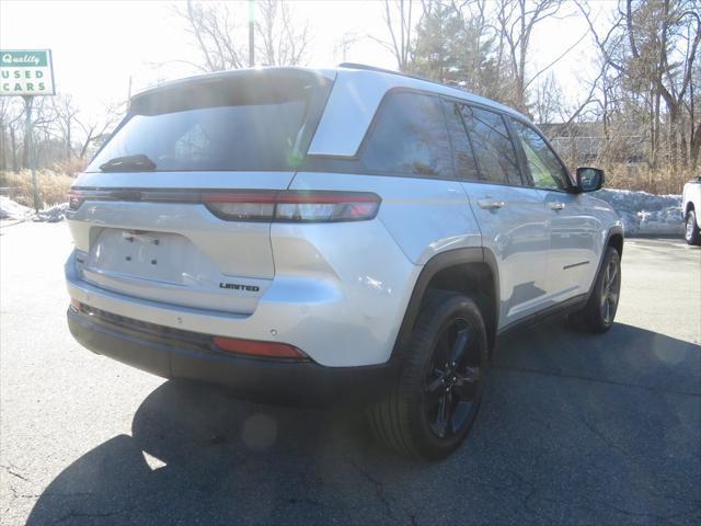 used 2024 Jeep Grand Cherokee car, priced at $40,450