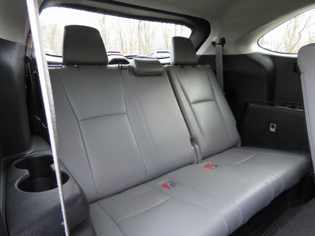 used 2022 Toyota Highlander car, priced at $34,771