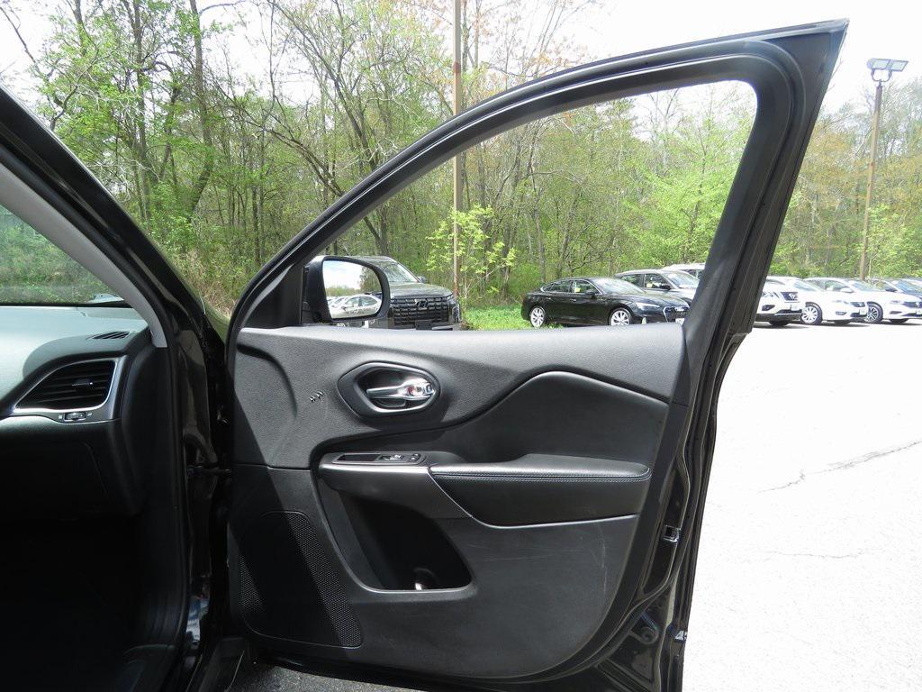 used 2019 Jeep Cherokee car, priced at $20,766