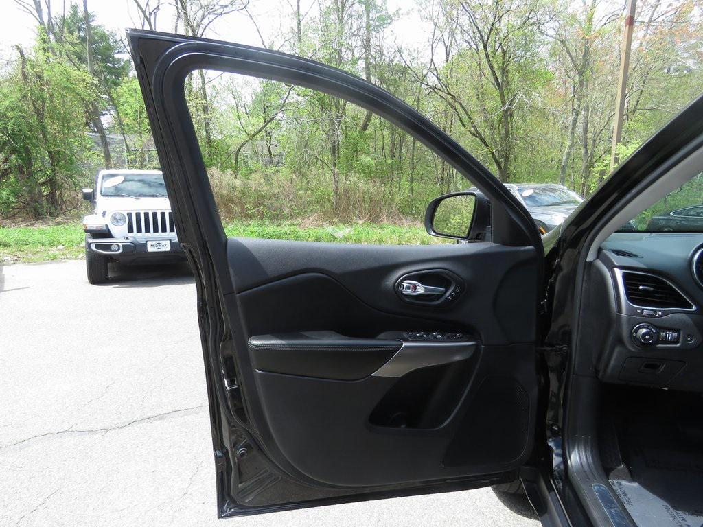 used 2019 Jeep Cherokee car, priced at $20,766