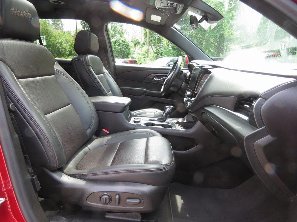 used 2022 Chevrolet Traverse car, priced at $31,618